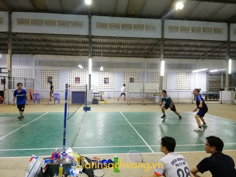 Sân Cầu Lông ĐHCT - địa điểm chơi cầu lông tại Ninh Kiều