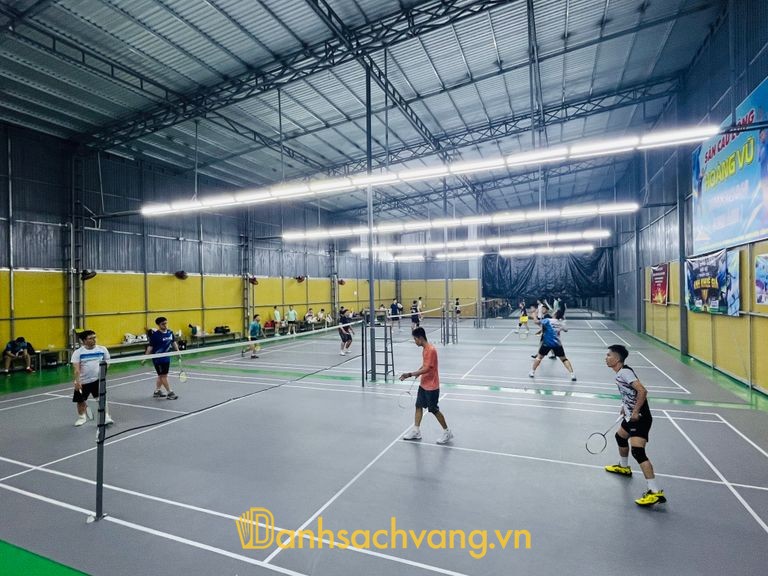 Sân Cầu Lông Hoàng Vũ - sân cầu lông chất lượng tại Tân An