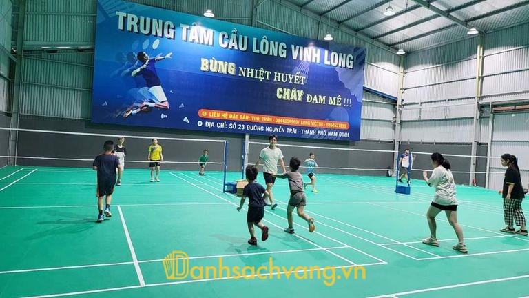 Sân Cầu Lông LongVictor tại 23 Nguyễn Trãi - sân cầu lông ở Ninh Bình