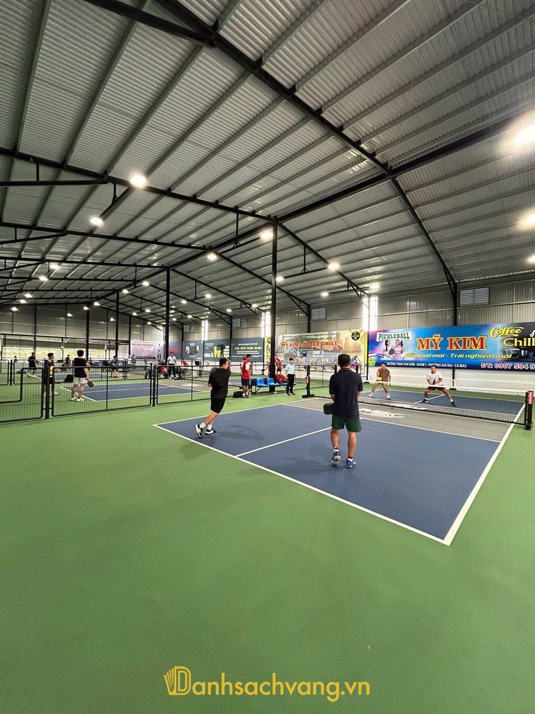 Pickleball và Coffee Chill Mỹ Kim tại Giá Rai Cà Mau