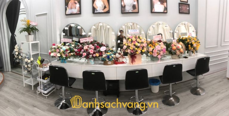 Áo cưới Yến Wedding Studio tại 214 Lê Lợi, Cẩm Thành