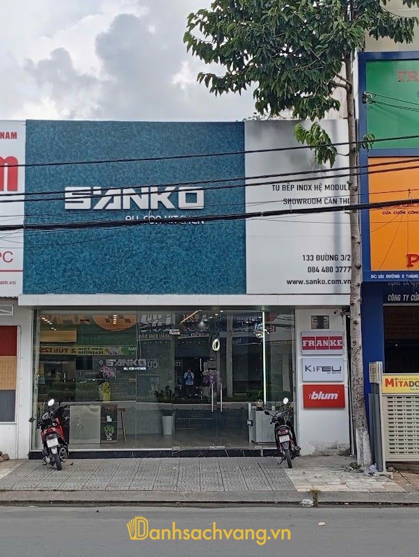 Sanko Showroom Cần Thơ - Tủ bếp inox 304 cánh kính