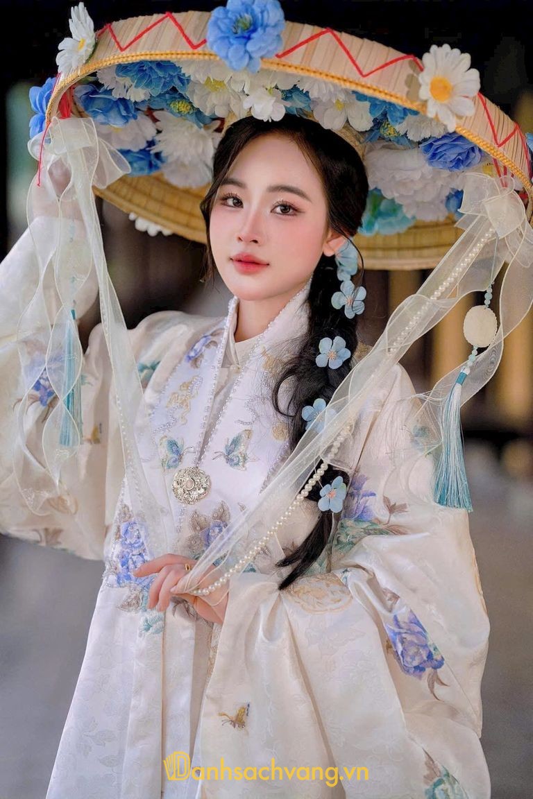 Các mẫu trang phục cho thuê tại SOLEE.store ở Cái Khế Cần Thơ