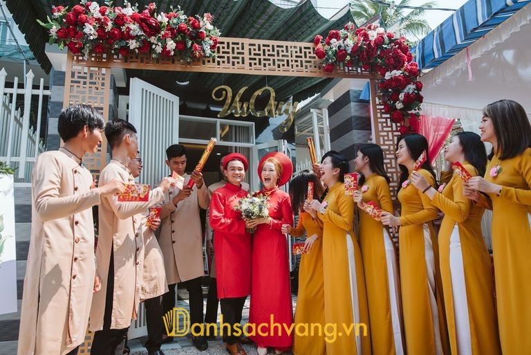 Áo Dài Bưng Quả Nha Trang - 04 Nhị Hà