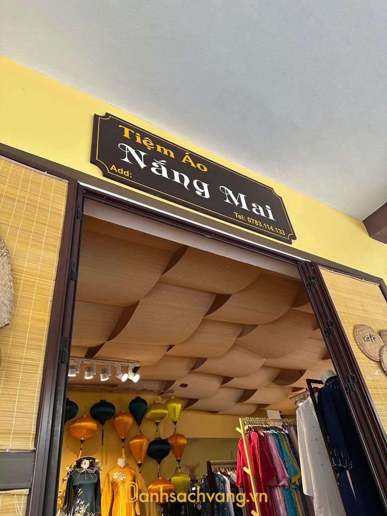 Tiệm Nắng Coffee cho thuê áo dài và trang phục chụp ảnh tại Bãi Cháy Quảng Ninh