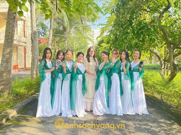 Áo dài Chung Hà - dịch vụ cho thuê trang phục biểu diễn tại Thanh Hóa