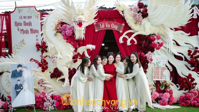 Áo Dài Thuyên Hiếu - cho thuê áo dài cưới và bưng quả tại Bình Tân TPHCM