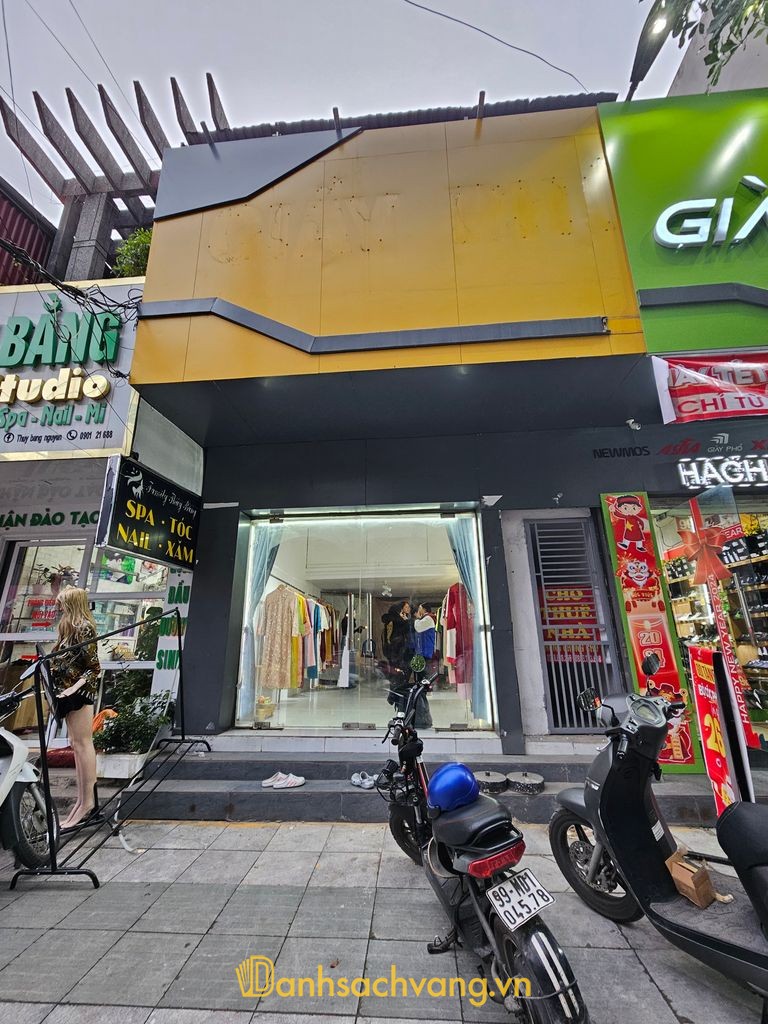 LinCharm - cửa hàng cho thuê váy thiết kế Bắc Ninh