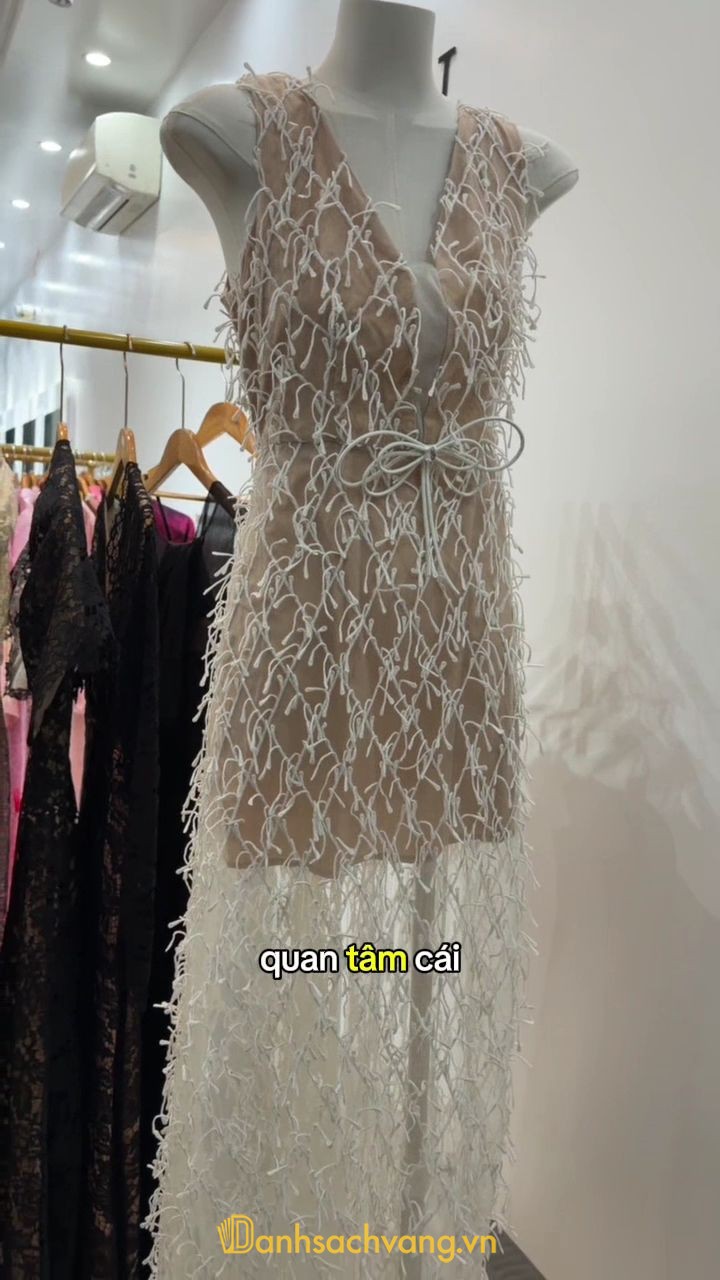 Yến Yến - thuê váy thiết kế và áo dài tại Đồ Sơn Hải Phòng
