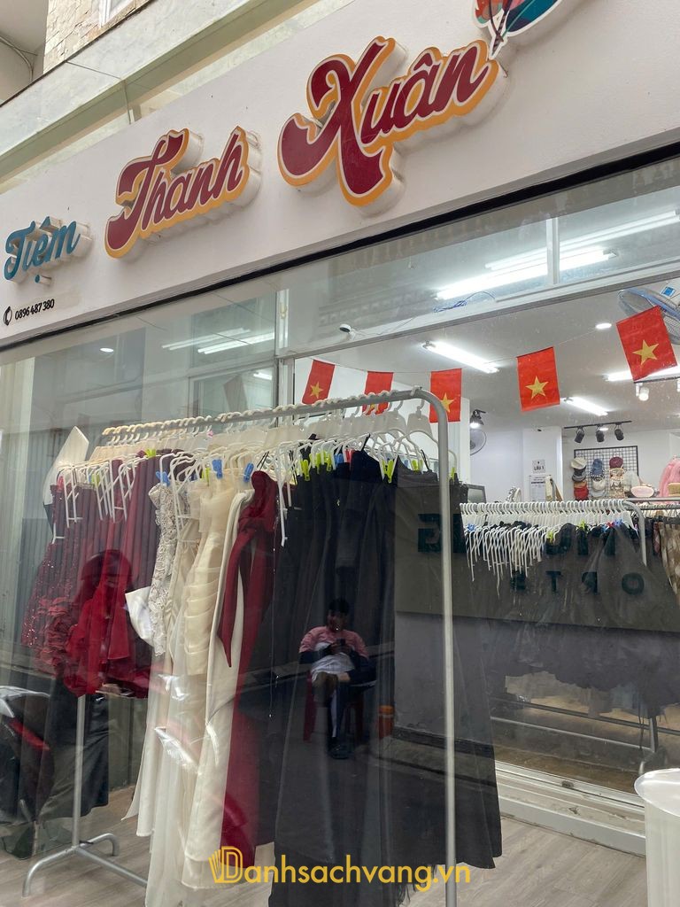 Tiệm Thanh Xuân - địa chỉ thuê váy thiết kế ở TPHCM