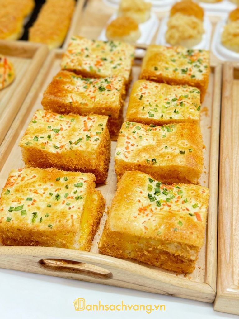 Tiệm bánh Gia Huy Vĩnh Long - bánh tiramisu và bánh ngọt