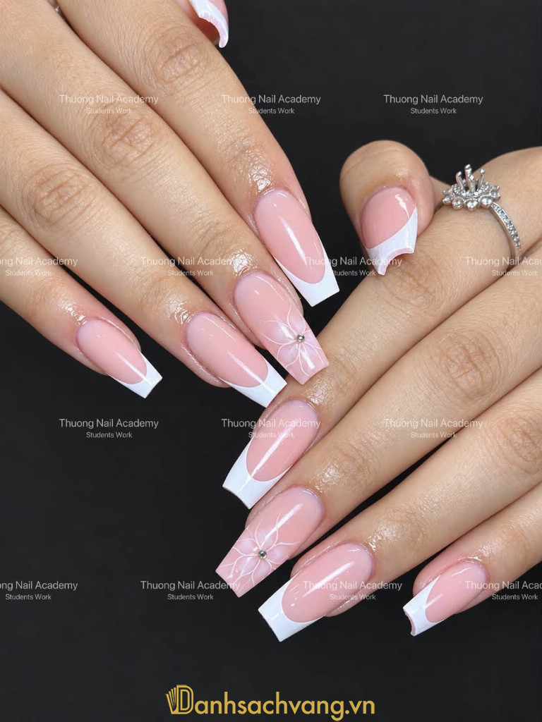 Thương Nails – 300 Quang Trung, Phường Thành Vinh