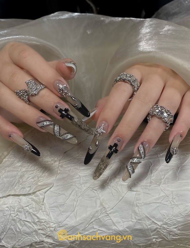 Classy Nail - Số 223, Hà Lầm