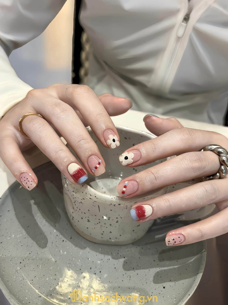 Ruby Nails & Spa – 9 Lê Văn Tám, Long Châu