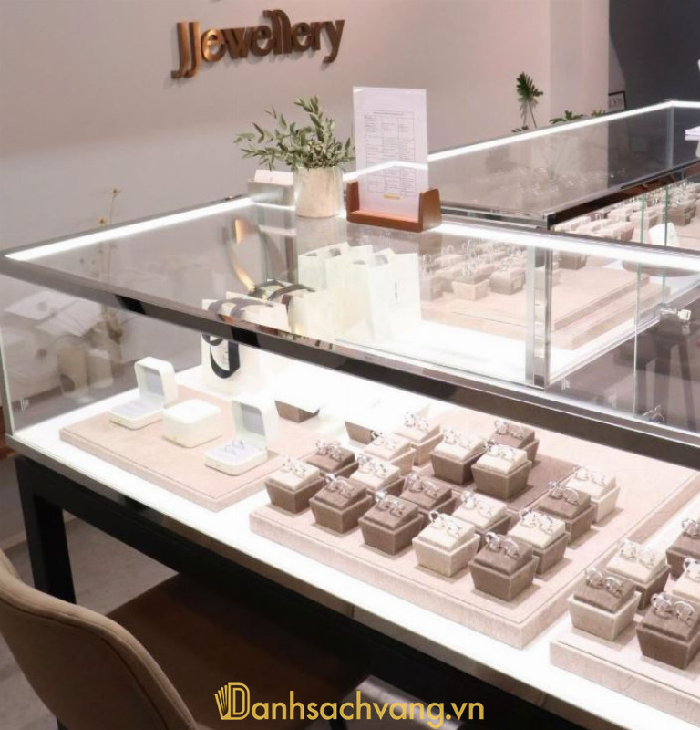 JJewellery – 35 Nguyễn Văn Thủ, Phường Tân Định