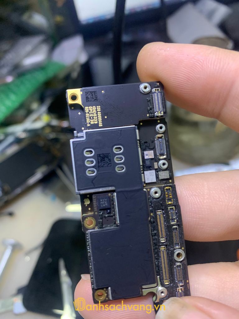 Hlong Mobile - tiệm chuyên sửa chữa iPhone iPad tại Phạm Thái Bường Vĩnh Long