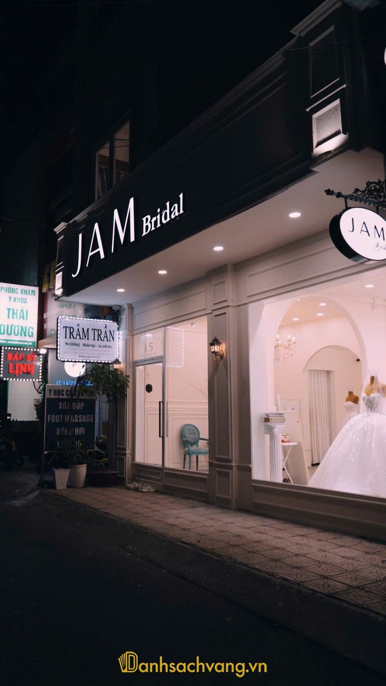 Trâm Trần Makeup Academy - trang điểm cô dâu Cần Thơ