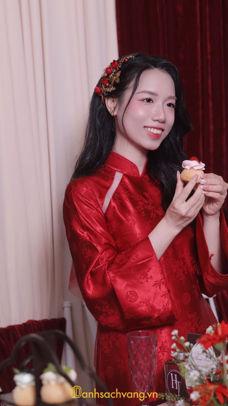 Hoa Ly Phạm Makeup - tiệm trang điểm cô dâu ở Đà Nẵng
