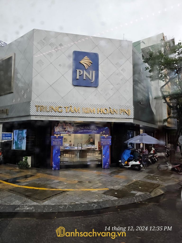 Cửa hàng trang sức PNJ Center trên đường Trần Phú, Đà Nẵng