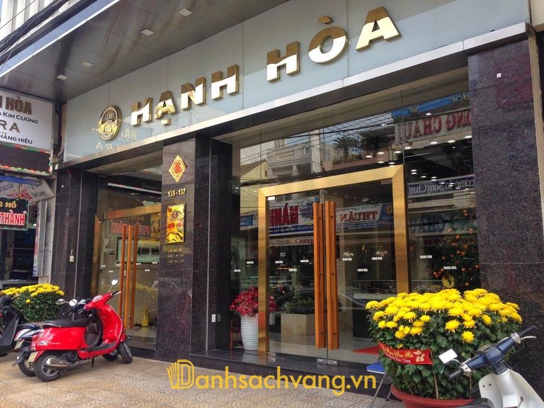 Hạnh Hòa Jewelry and Diamond trên đường Hùng Vương, Đà Nẵng
