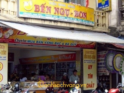 Bến Ngự Bon tại 60 Phan Bội Châu Huế