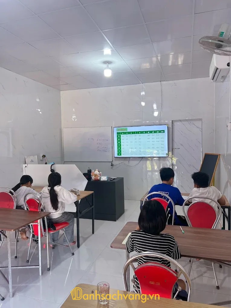 Tiếng Trung Mỹ Huyên - lớp học tiếng Trung tại Vạn Tường Quảng Ngãi