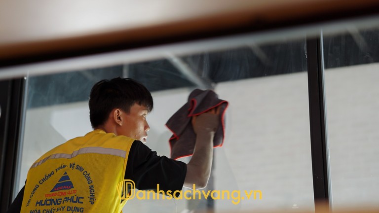 Đội Vệ sinh Công nghiệp Tây Ninh tại Long Hoa